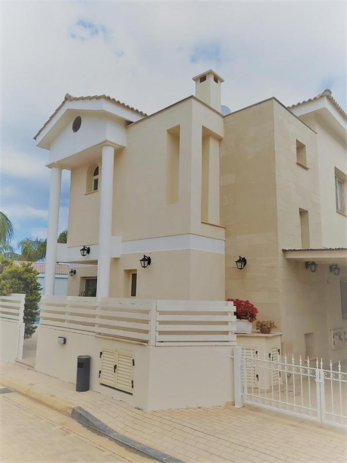 Anthorina Villa 9 Protaras Bagian luar foto