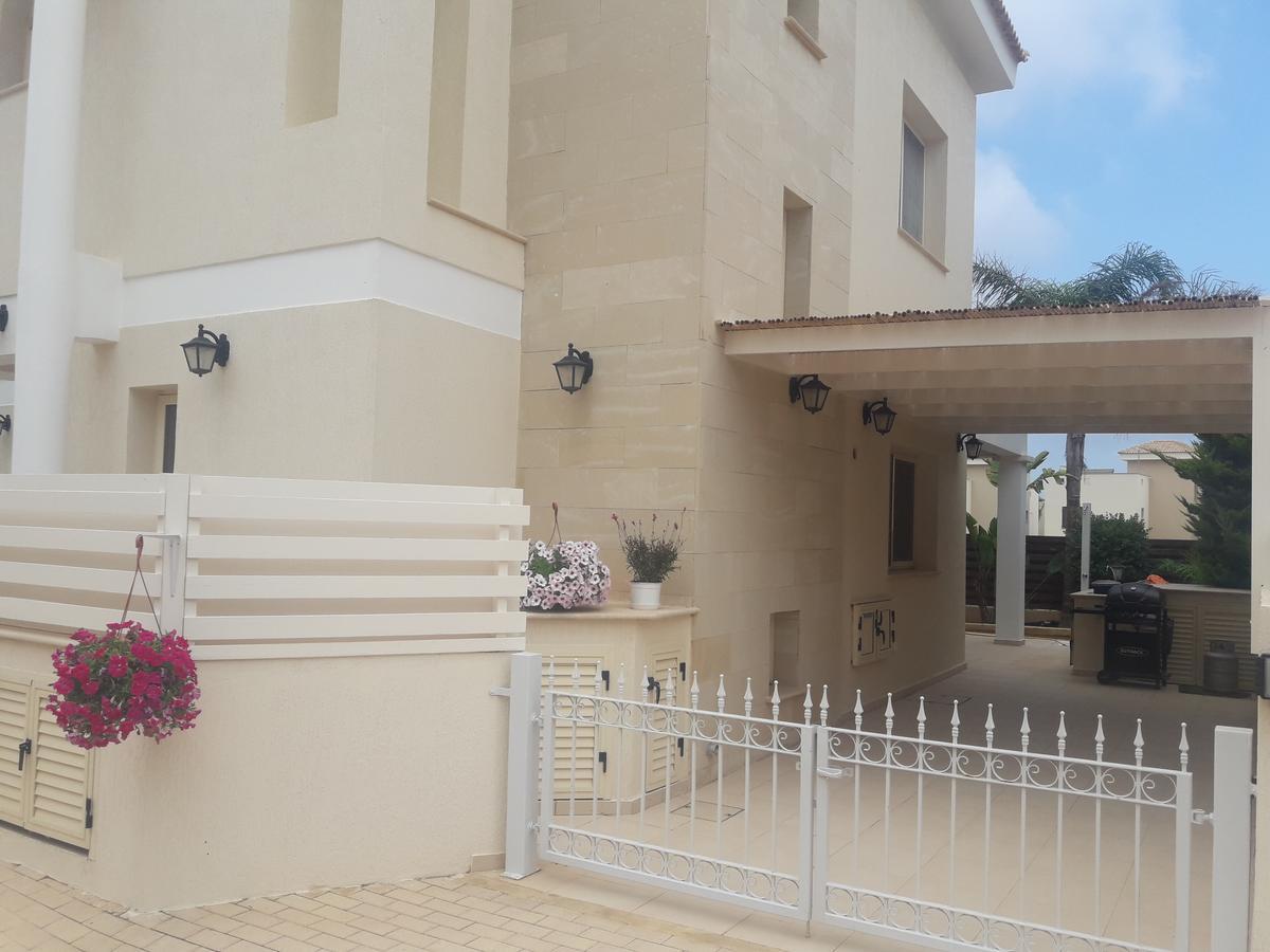 Anthorina Villa 9 Protaras Bagian luar foto
